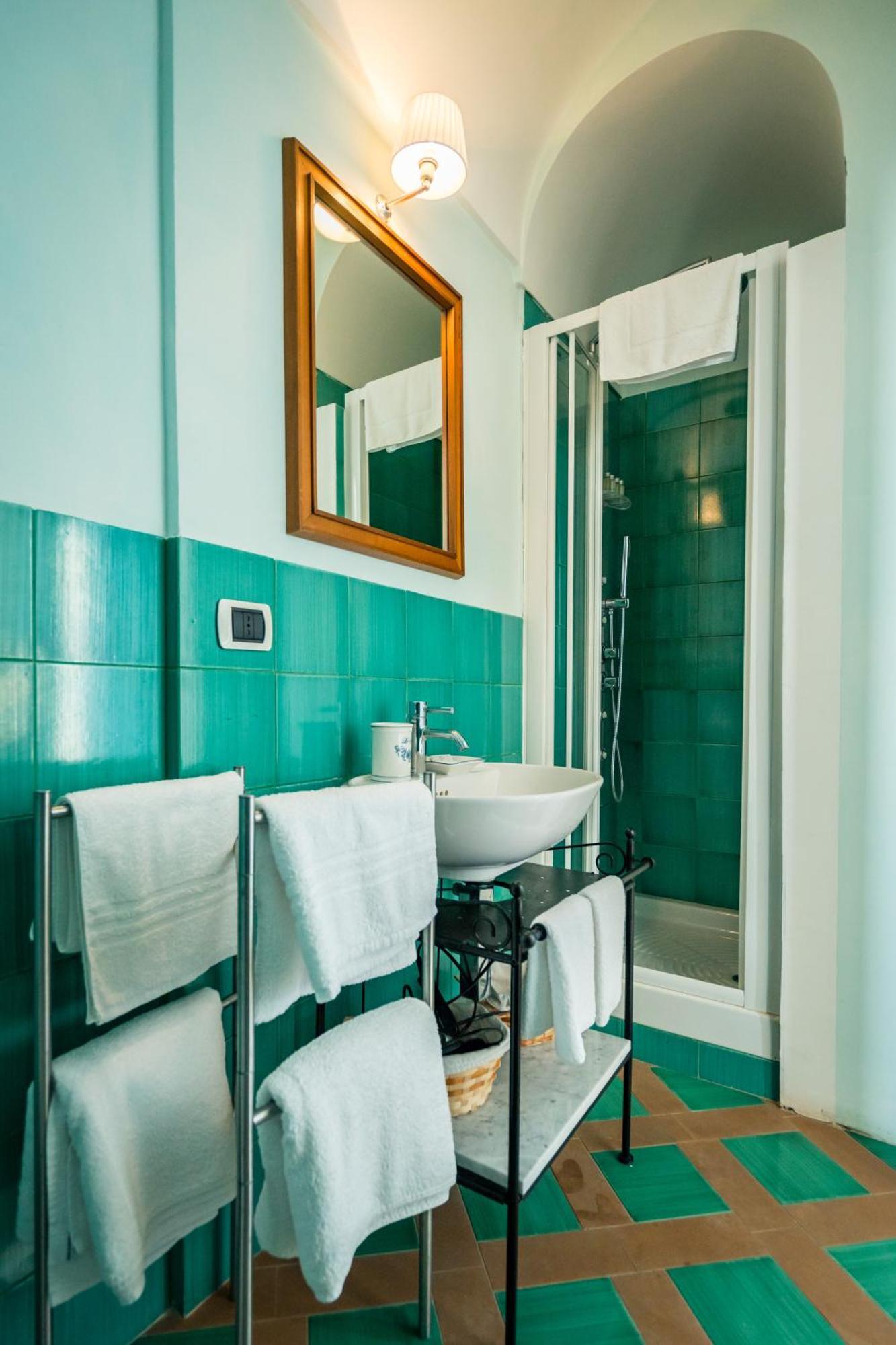 Borgo Dei Saraceni - Domus Indomita Bed and Breakfast Agropoli Exteriör bild